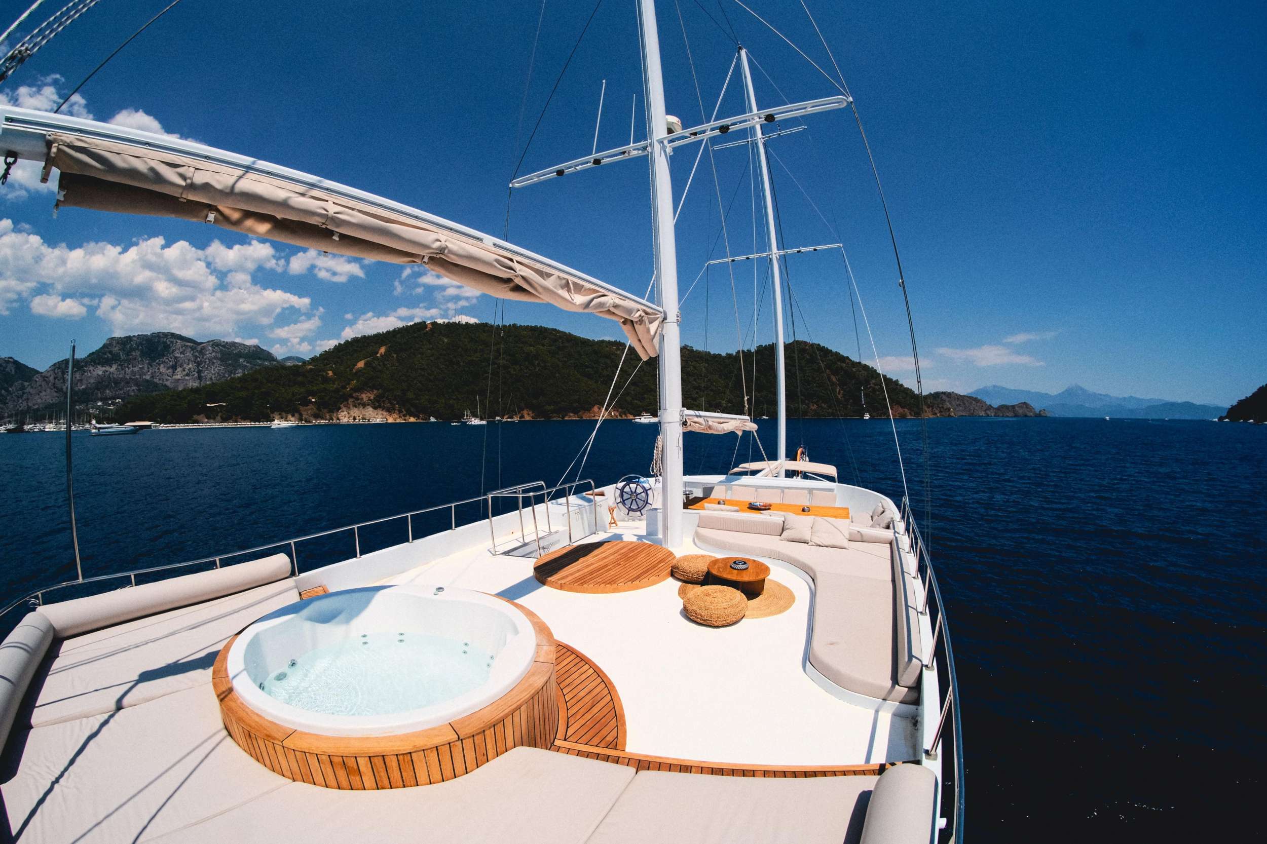 ESCAPE Yacht Charter Details, Shipyard Fethiye custom CHARTERWORLD